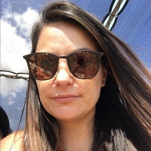 Meet your Posher, Andrea